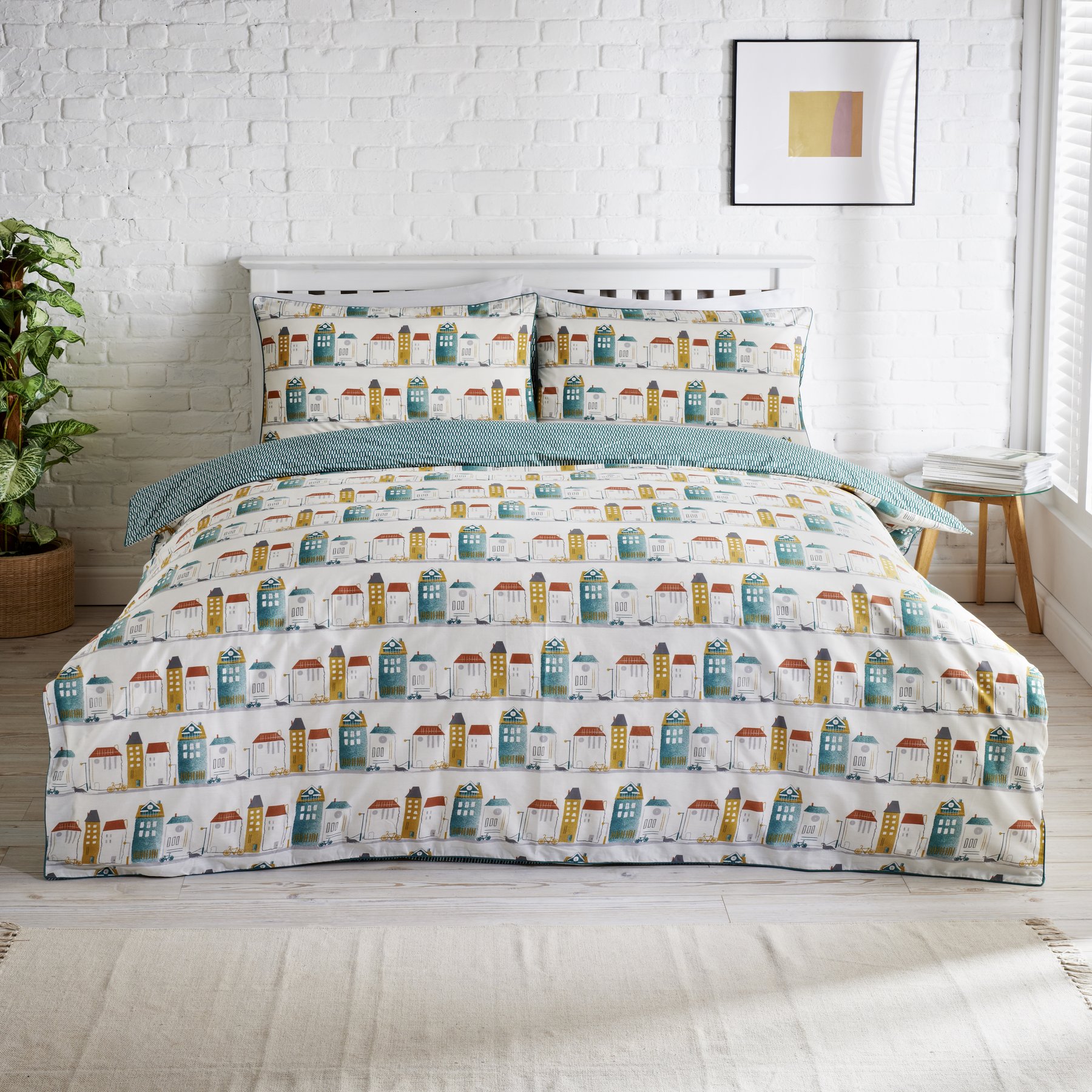 Copen House Comforter with Pillow Covers